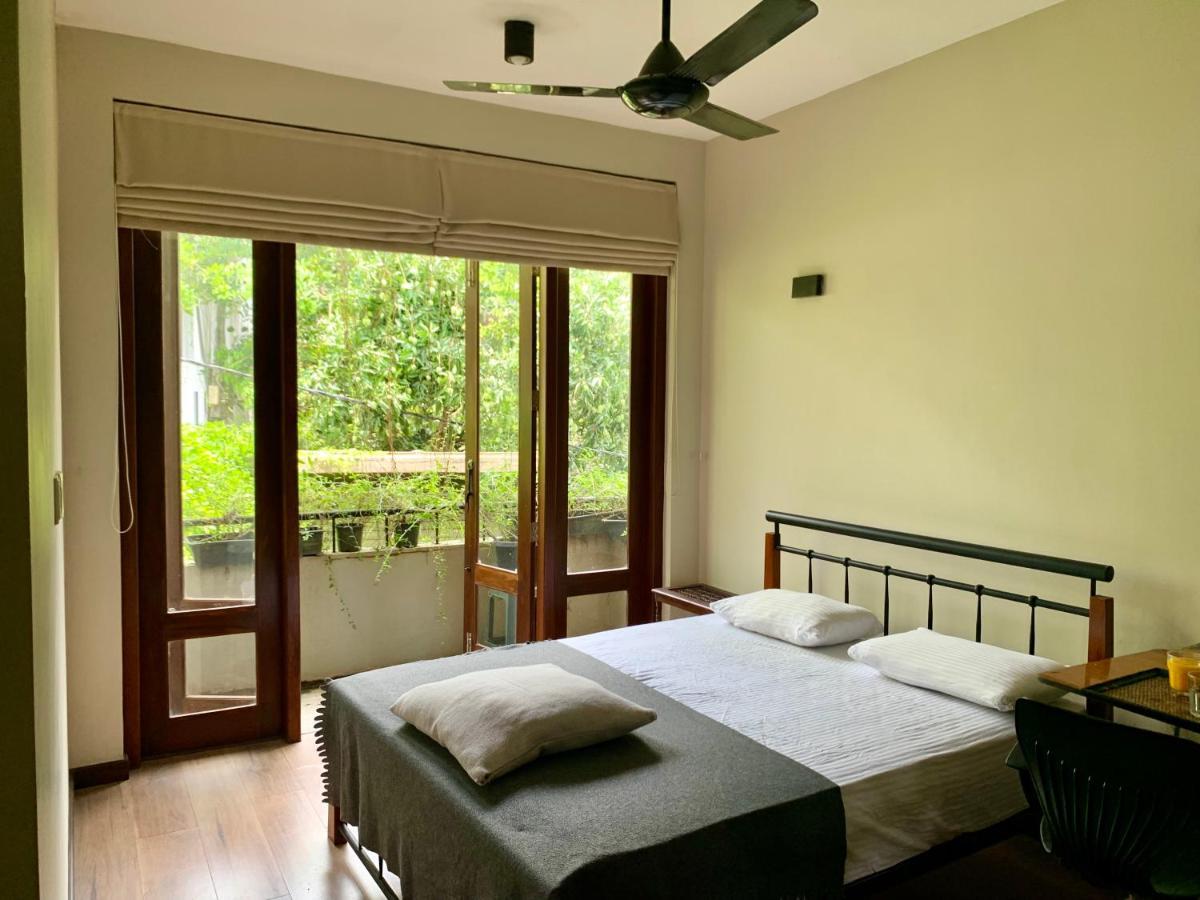 Cozy Luxury Room With Balcony View ! Rajagiriya Bagian luar foto